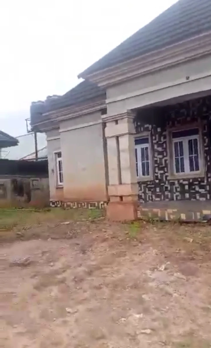 Bungalow for Sale in Okabere road off Benin Sapele road, Edo - Image 2