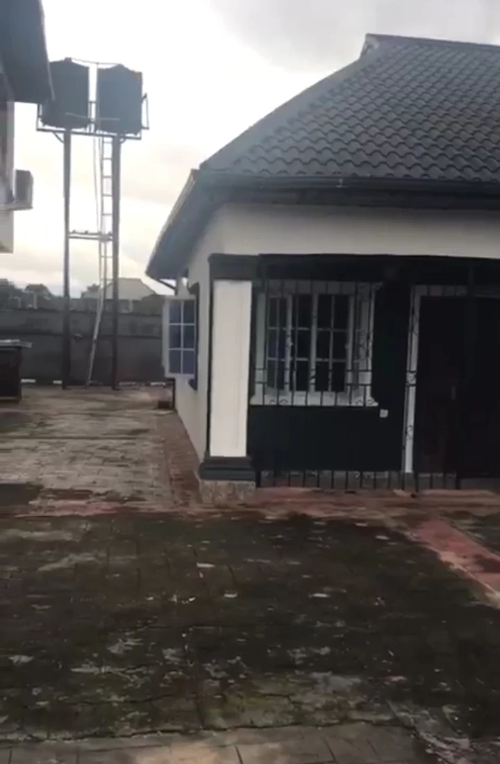 2 Bedroom Flat for Rent in pz road, Edo - Image 3