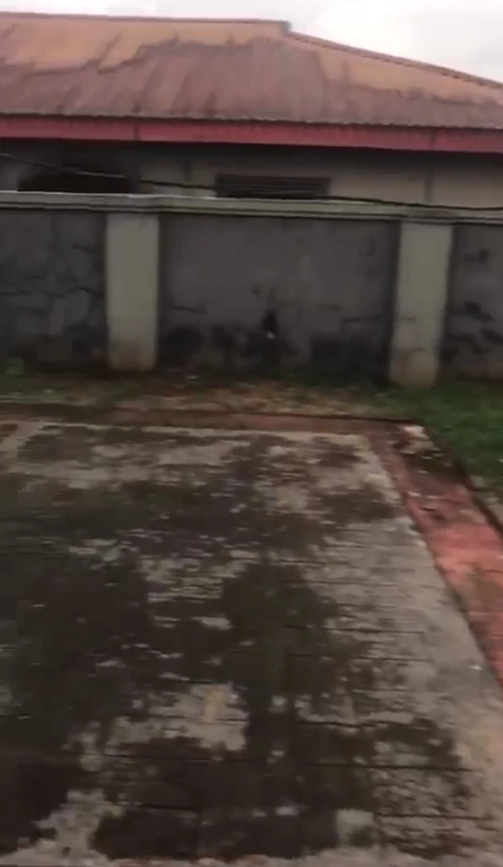 2 Bedroom Flat for Rent in pz road, Edo - Image 1