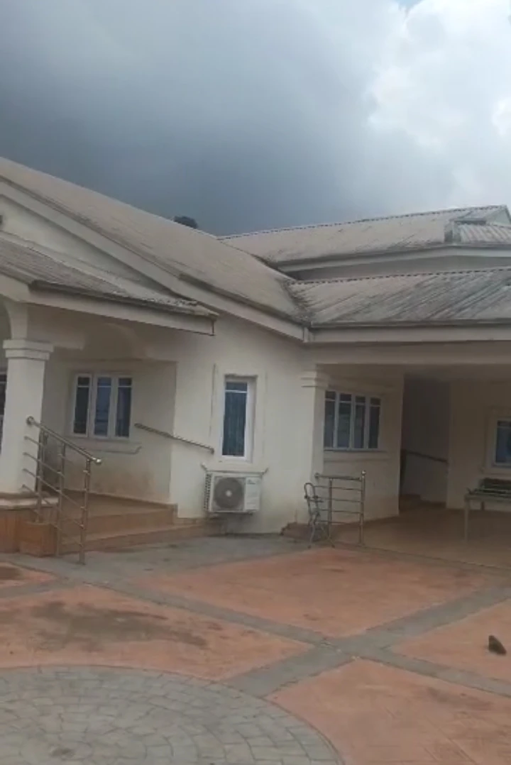 Duplex for Lease in First Ugbor GRA, Edo - Image 1