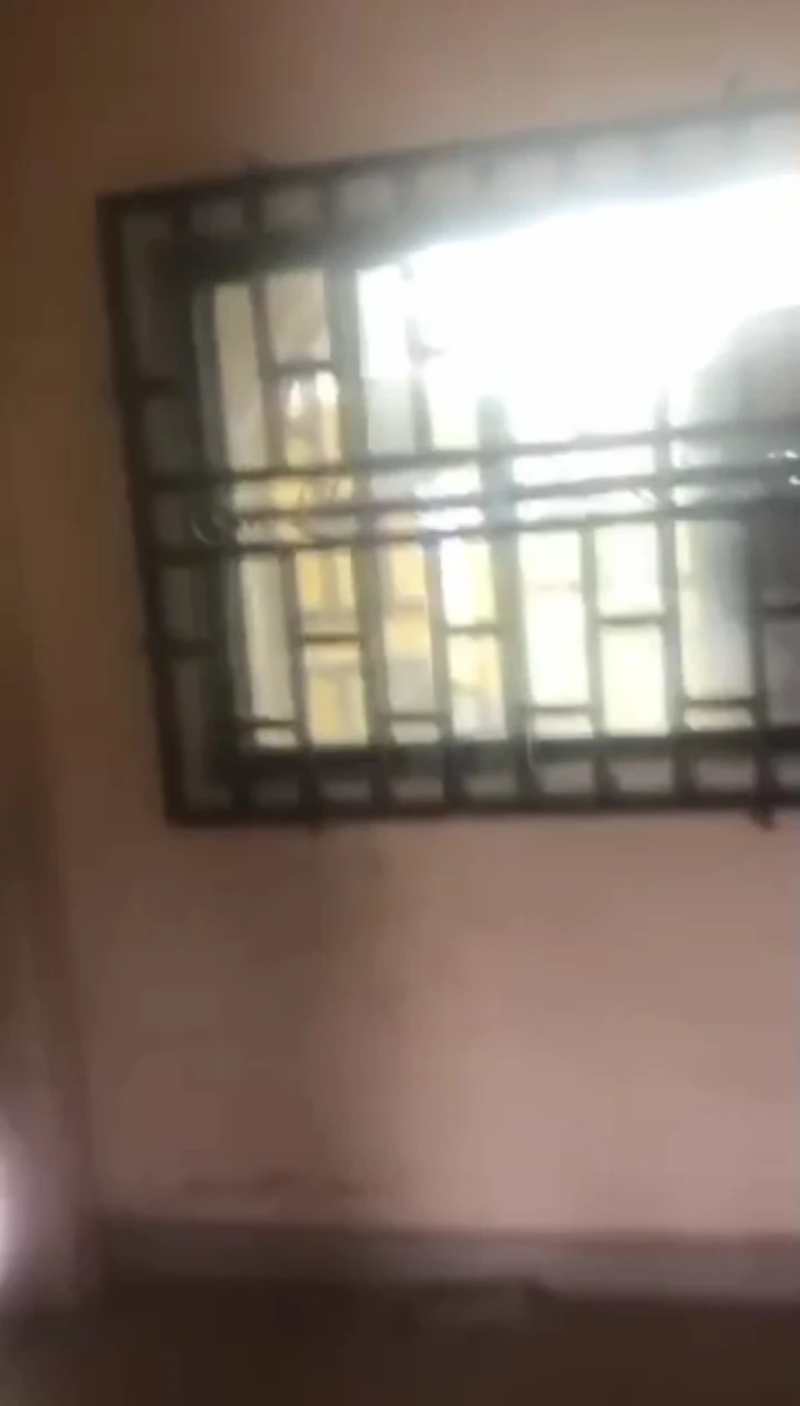 3 Bedroom Flat for Rent in Miller road, Edo - Image 1