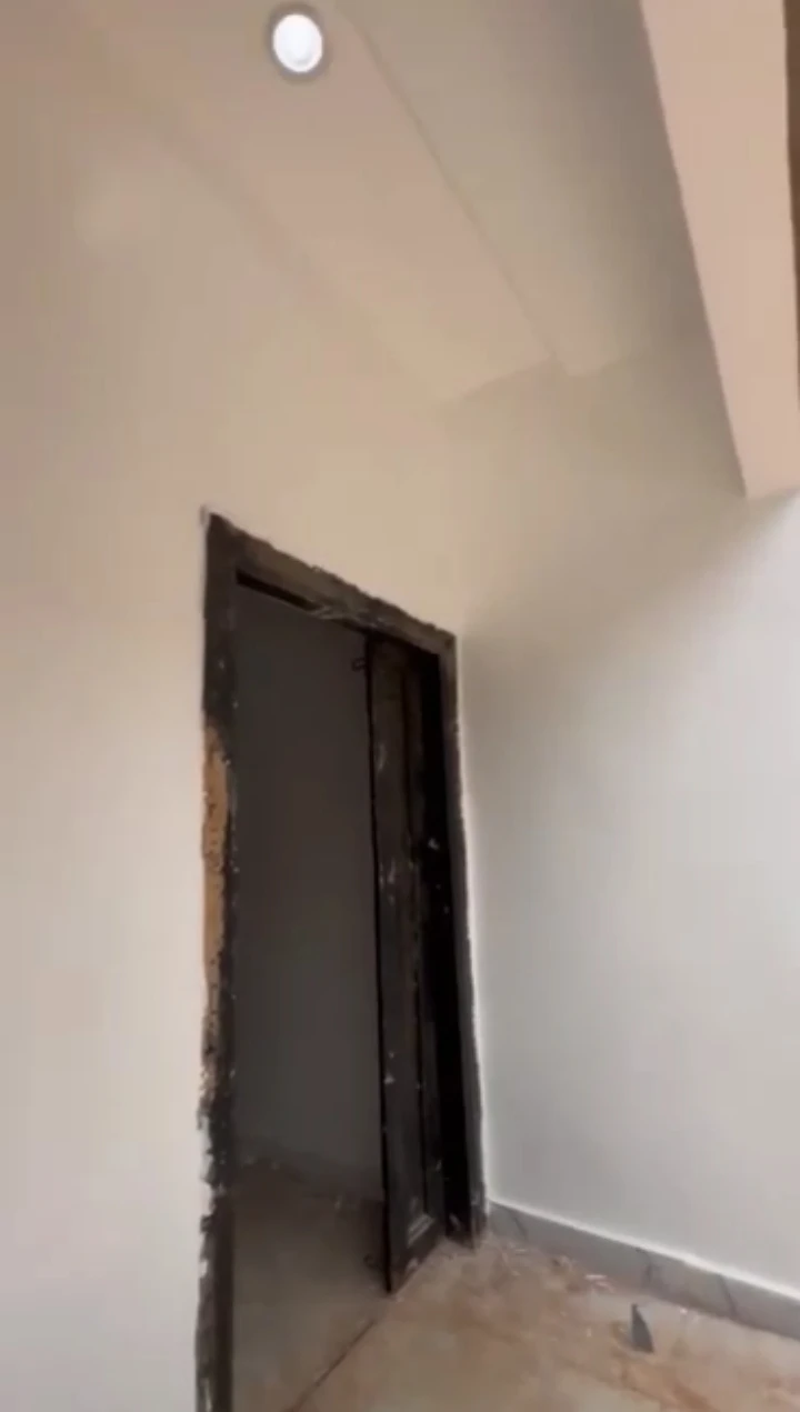 3 Bedroom Flat for Rent in Sapele road Byepass, Edo - Image 1