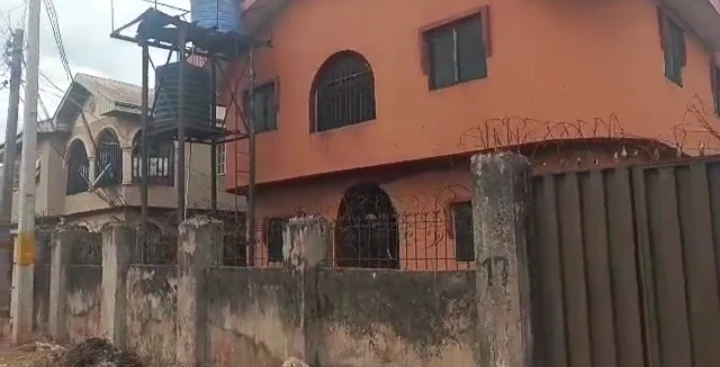 3 Bedroom Flat for Sale in 500 ft off limit main gate off Sapele road Benin city, Edo - Image 1