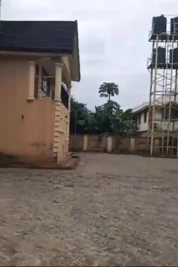 Duplex for Sale in Close to ize iyamu house ugbor GRA, Edo - Image 1