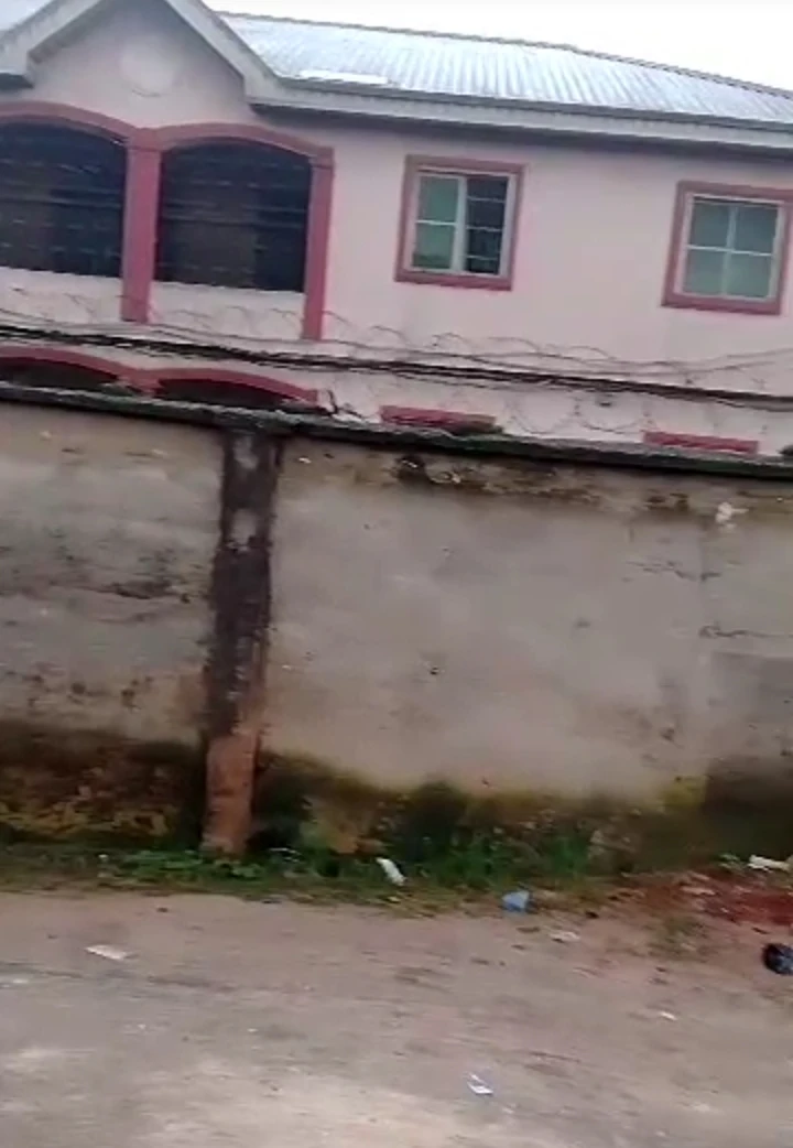 3 Bedroom Flat for Sale in Airport Road behind shaibu bakery opposite air Force barrack, Edo - Image 1