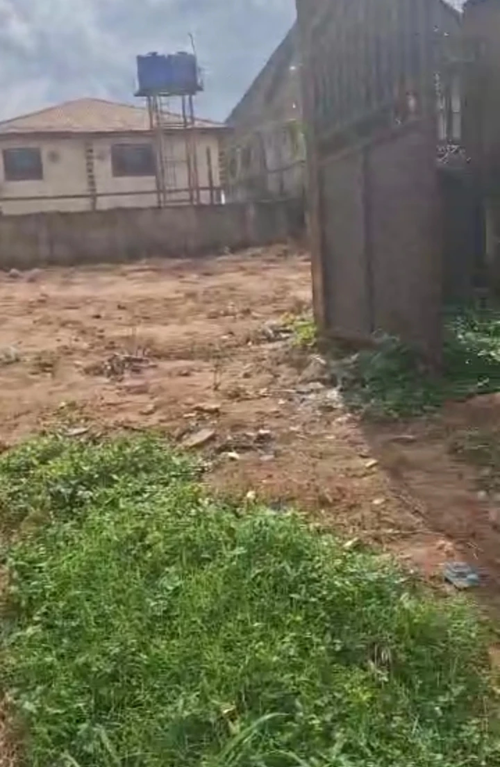 Land for Sale in Nneka street, off First Ugbor GRA, Edo - Image 1