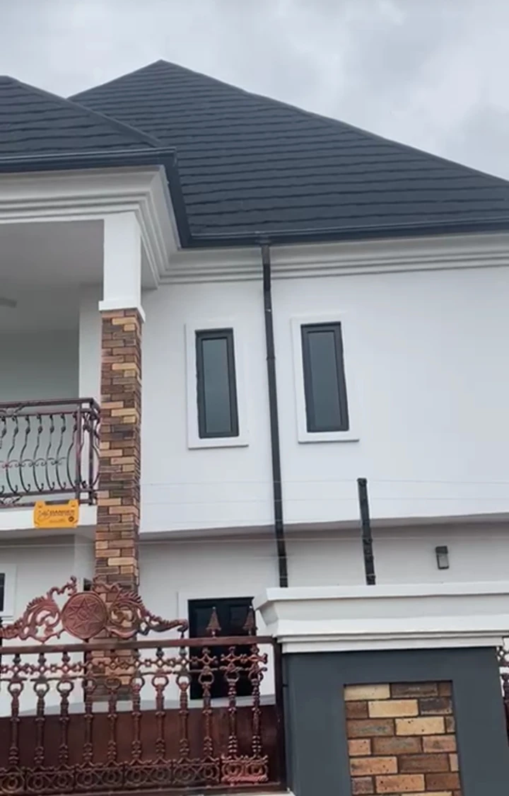 Duplex for Sale in Ugbor GRA, Edo - Image 1