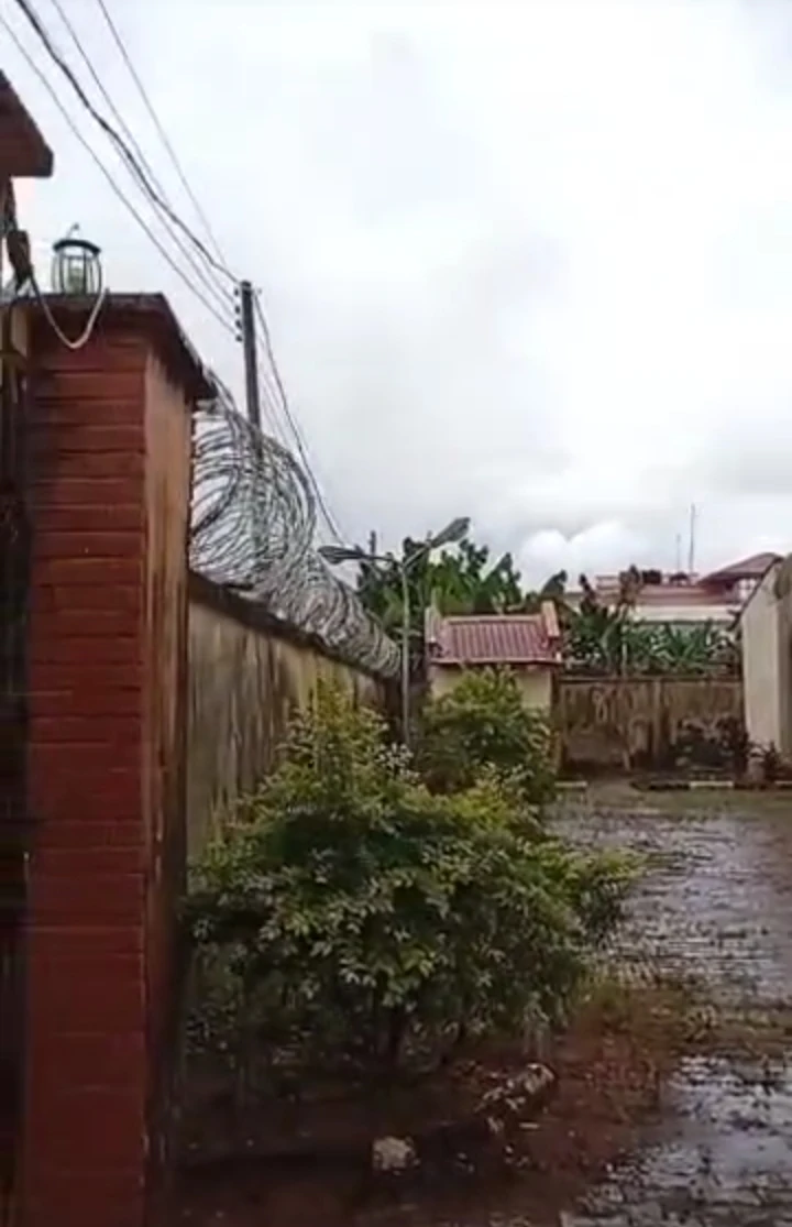 Duplex for Sale in Igbinosa off airport road off second Ugbor area GRA, Edo - Image 1