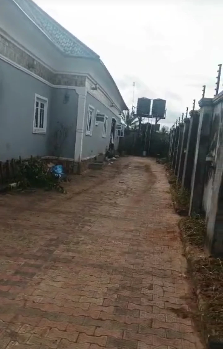 3 Bedroom Flat for Sale in Evbuodia community, Edo - Image 1