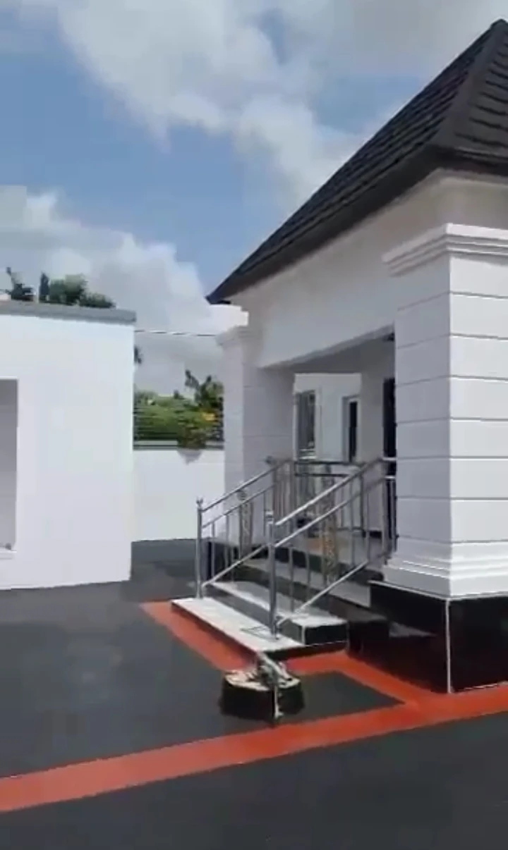 Bungalow for Sale in Behind Liberty hotel, off Sapele road Benin city, Edo - Image 1