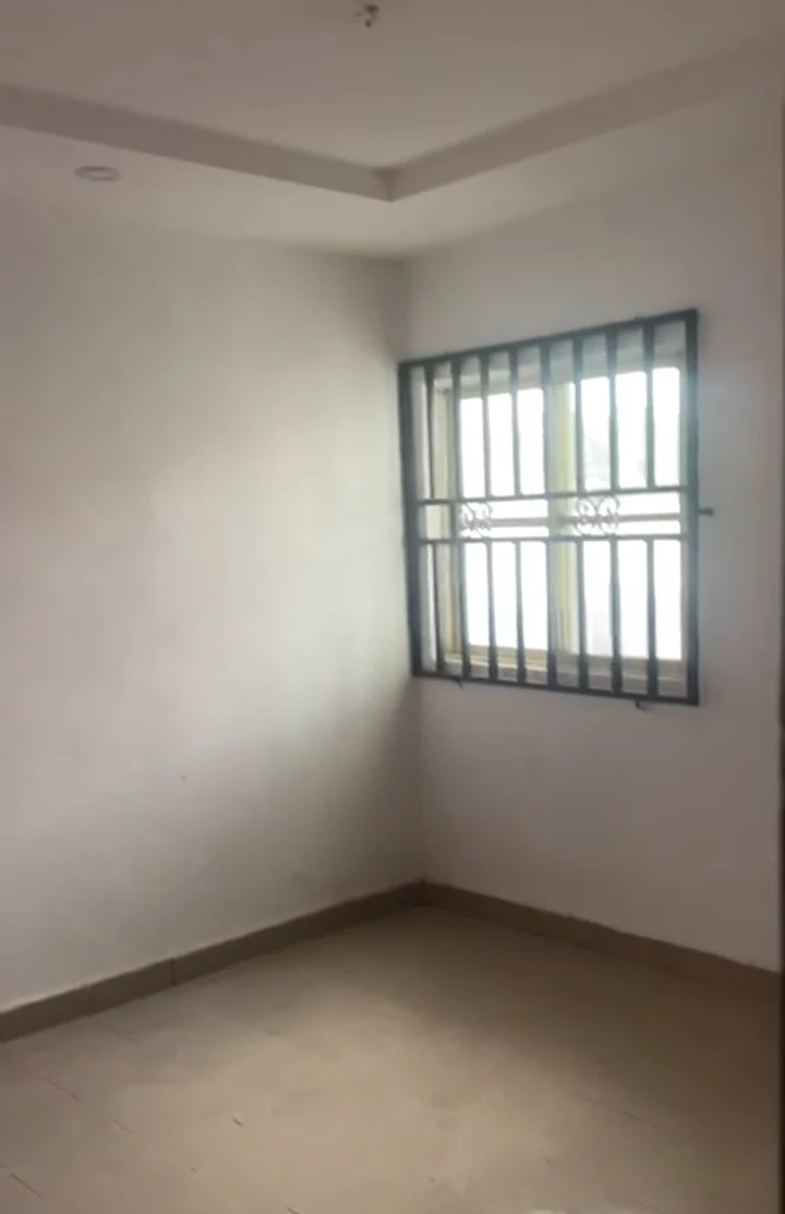 2 Bedroom Flat for Sale in back of choice gate, first Ugbor GRA, Edo - Image 1