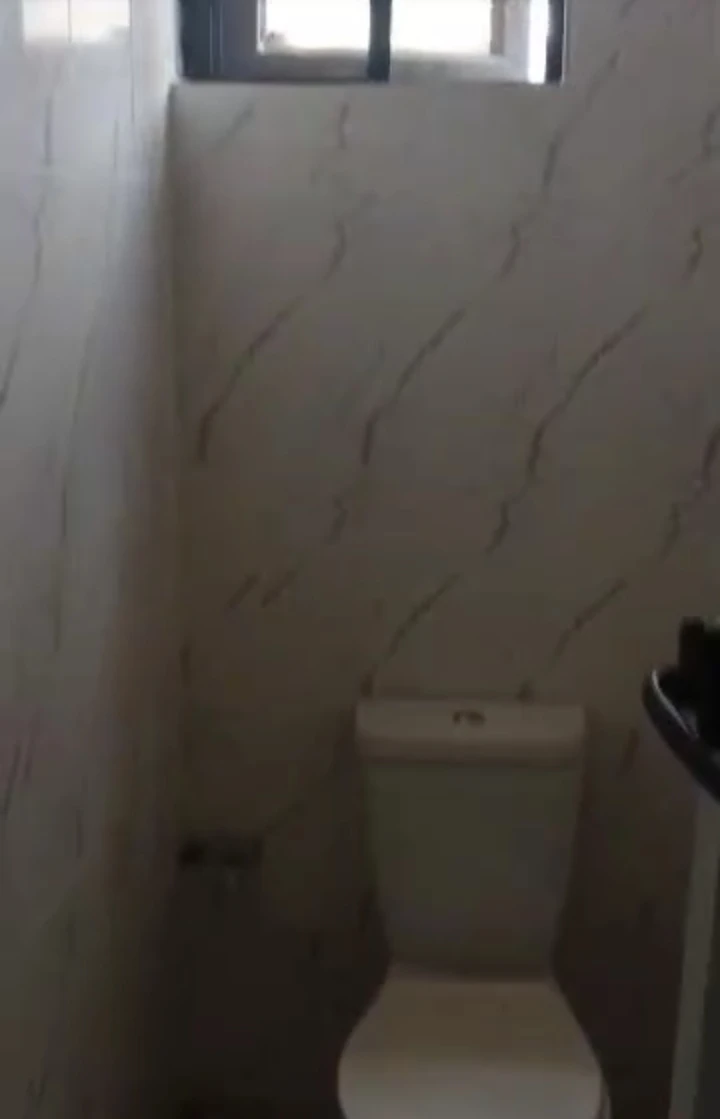1 Bedroom Flat for Lease in Okhoromi community Benin city, Edo - Image 1