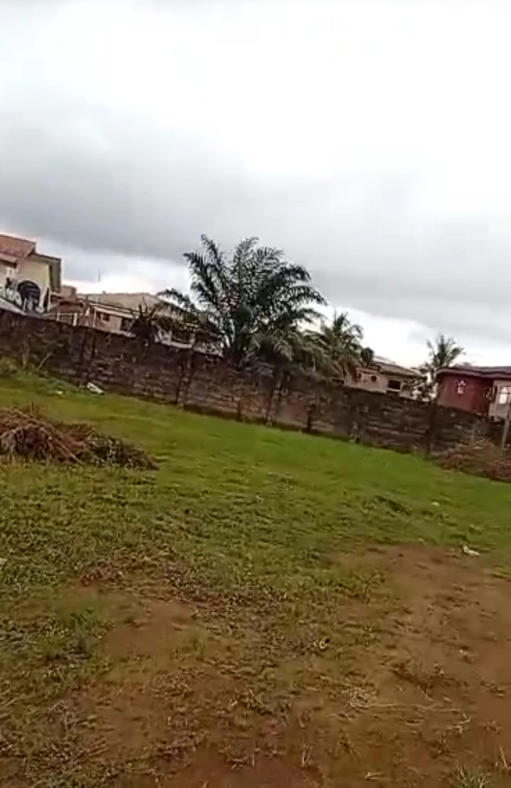 Land for Sale in Second Ugbor road junction by Trinity road, Edo - Image 1