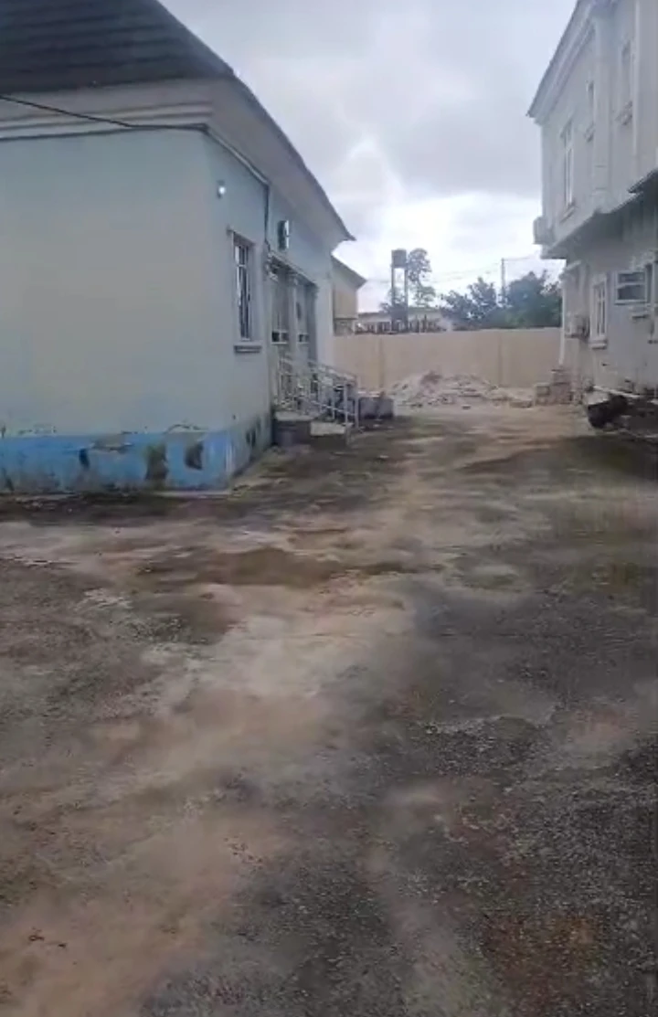 Duplex for Sale in Ugbor GRA, Edo - Image 1