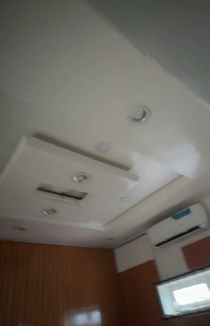 Store for Lease in Boundary road Benin city GRA, Edo - Image 1