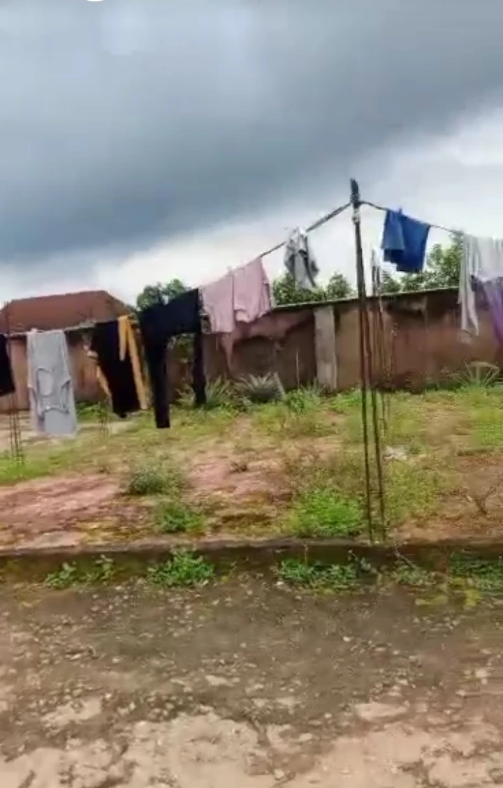 3 Bedroom Flat for Sale in Irhirhi off airport road, Edo - Image 1