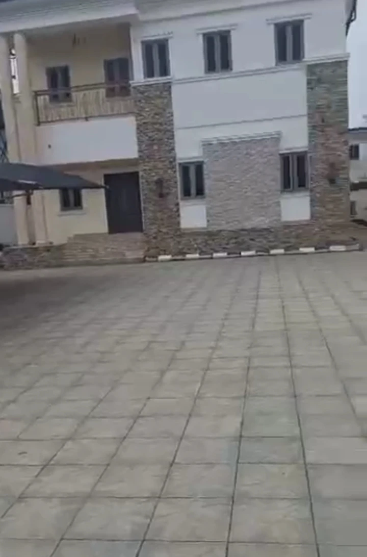 Duplex for Sale in GRA, Edo - Image 1