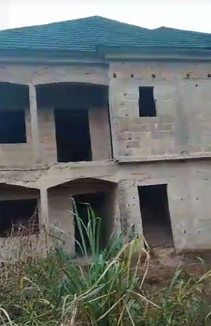 Uncompleted Building for Sale in Gaius idubor oko central, Edo - Image 1