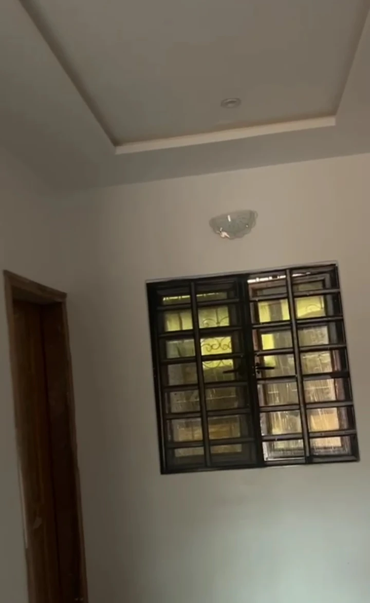 2 Bedroom Flat for Rent in Isihor, Edo cover picture
