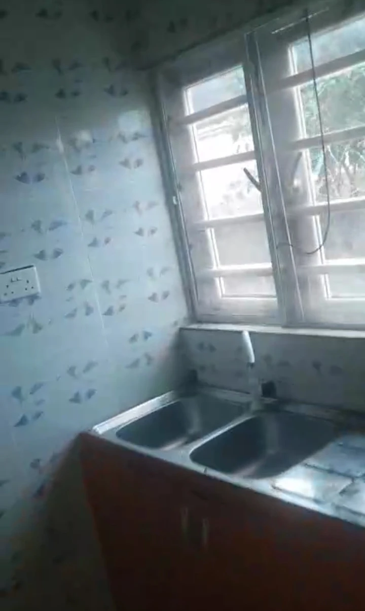 3 Bedroom Flat for Rent in okhoromi, Edo cover picture