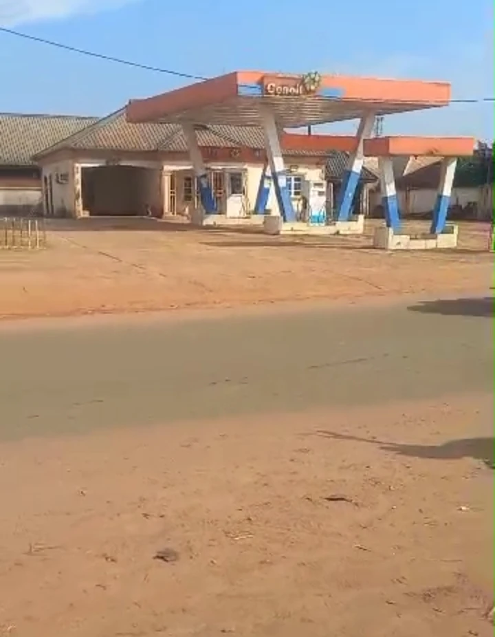 Filling Station for Lease in Upper Ekenwan road, Edo cover picture