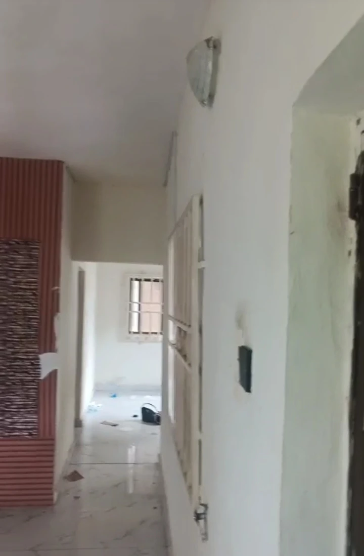 2 Bedroom Flat for Sale in First Ugbor, Edo cover picture