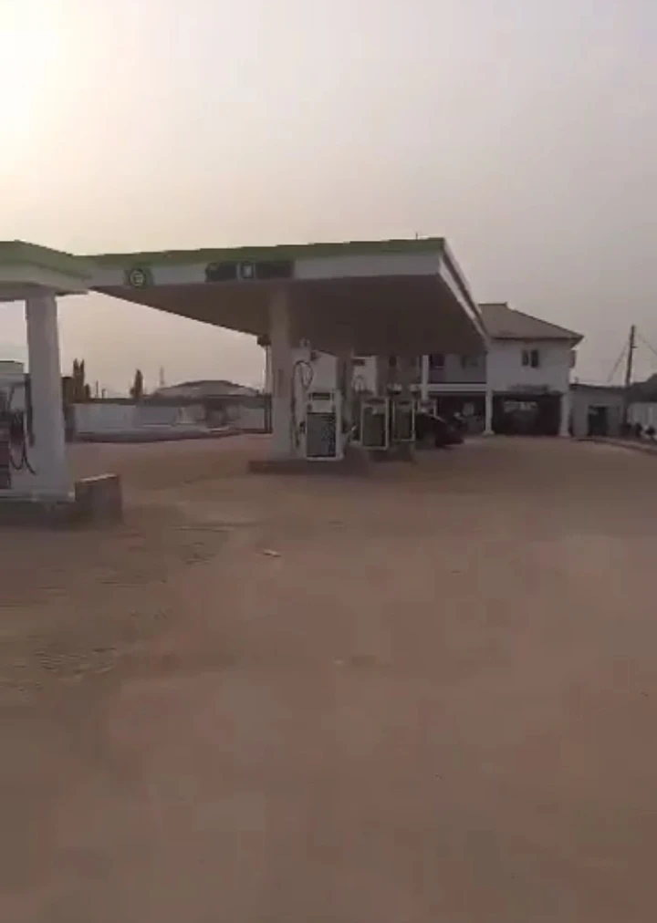 Filling Station for Sale in Sapele road bypass, Edo