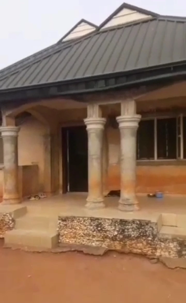 Bungalow for Sale in Isihor ugbowo, Edo cover picture