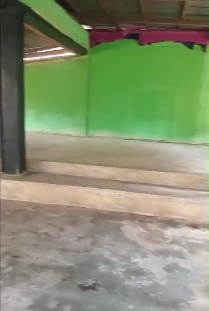 Hall for Lease in Etete, Edo cover picture
