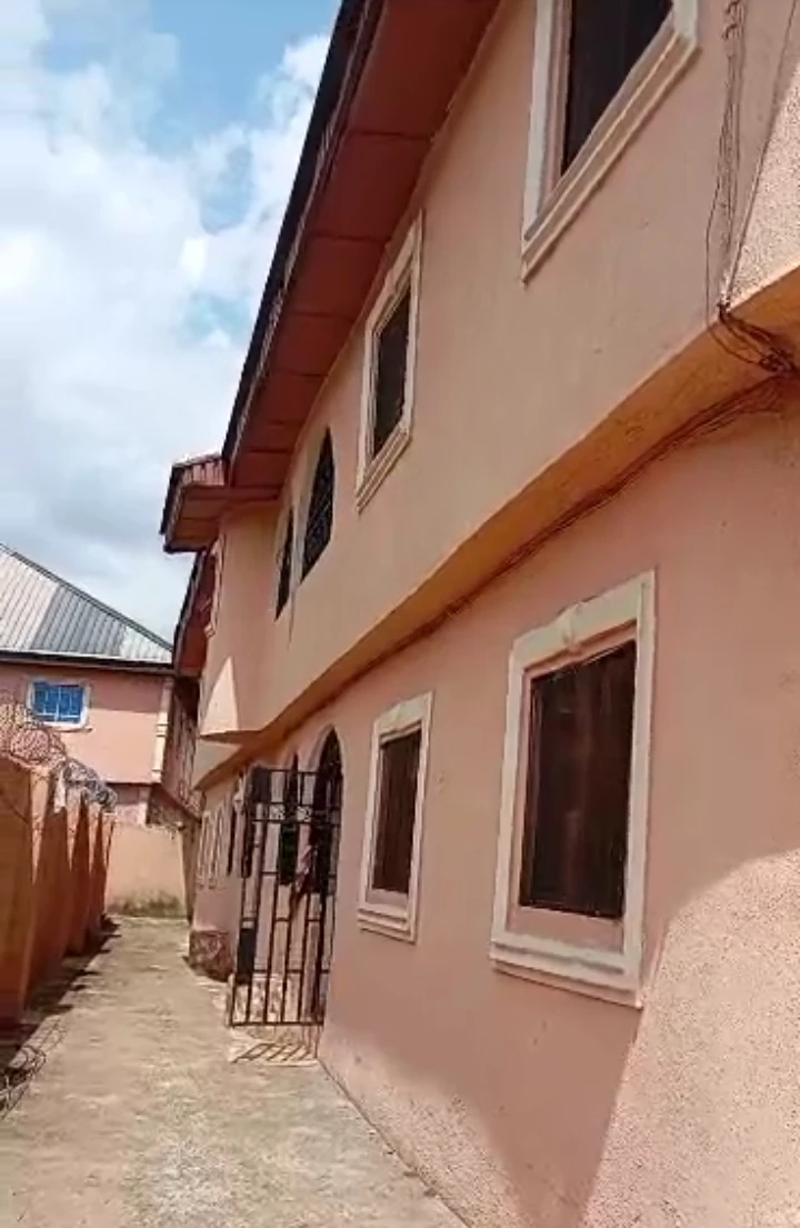 3 Bedroom Flat for Sale in Lucky Way Ikpoba Hill, Edo cover picture
