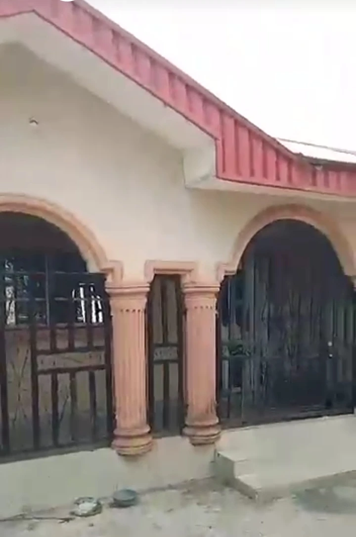 Bungalow for Sale in Deeper life very close to ugbiyoko express road benin, Edo cover picture