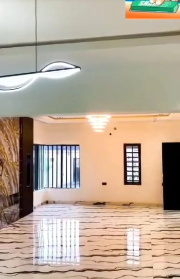 Duplex for Sale in Oguwenyi off airport road, Edo cover picture