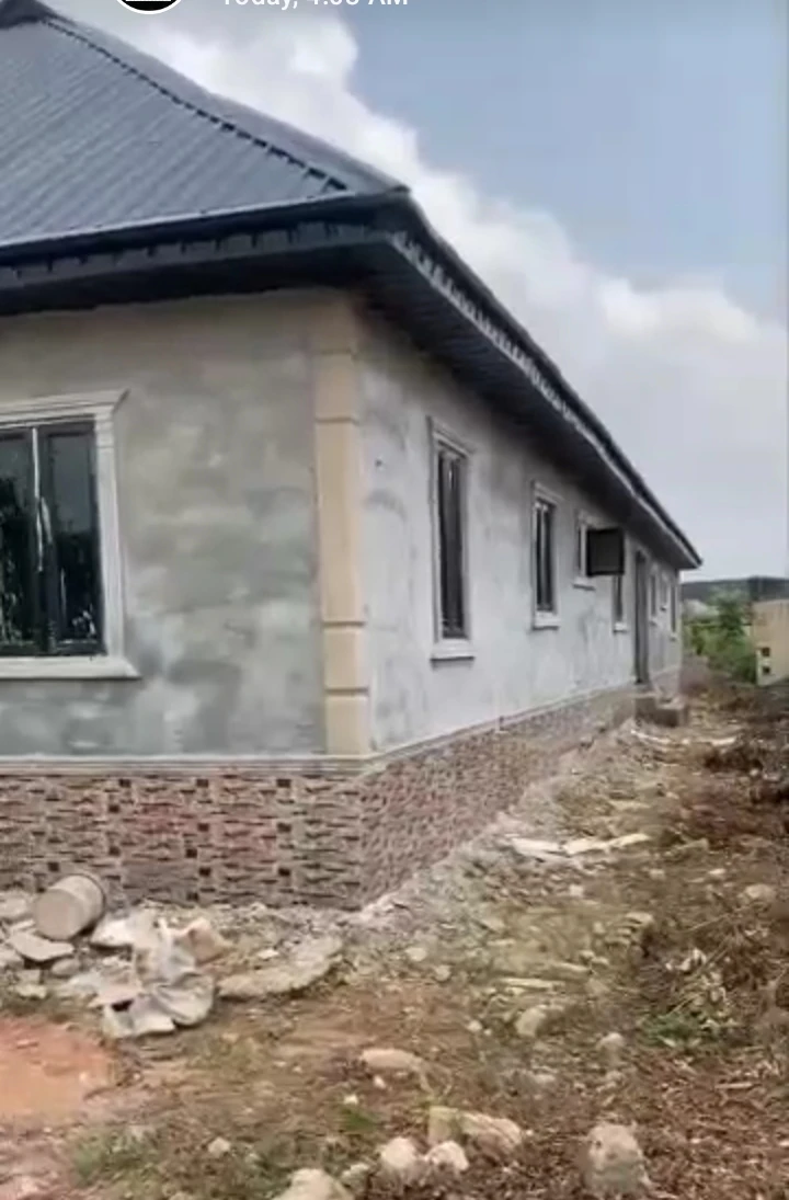 Bungalow for Sale in Ulohor Community, Edo cover picture