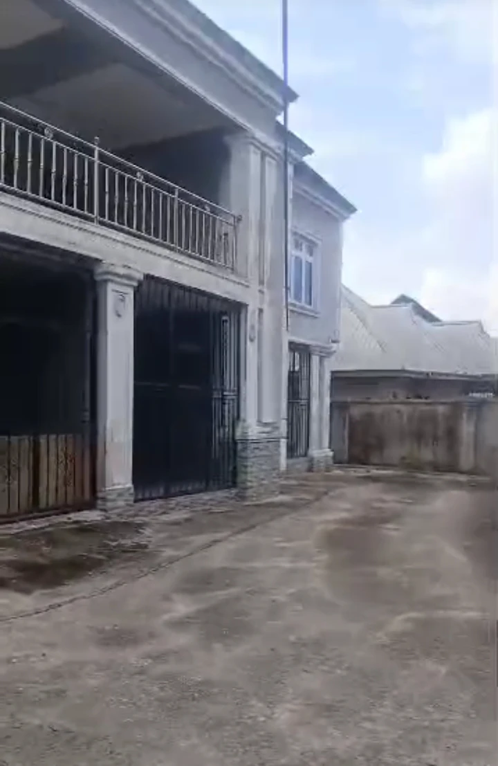 Duplex for Sale in Ugbor GRA, Edo cover picture