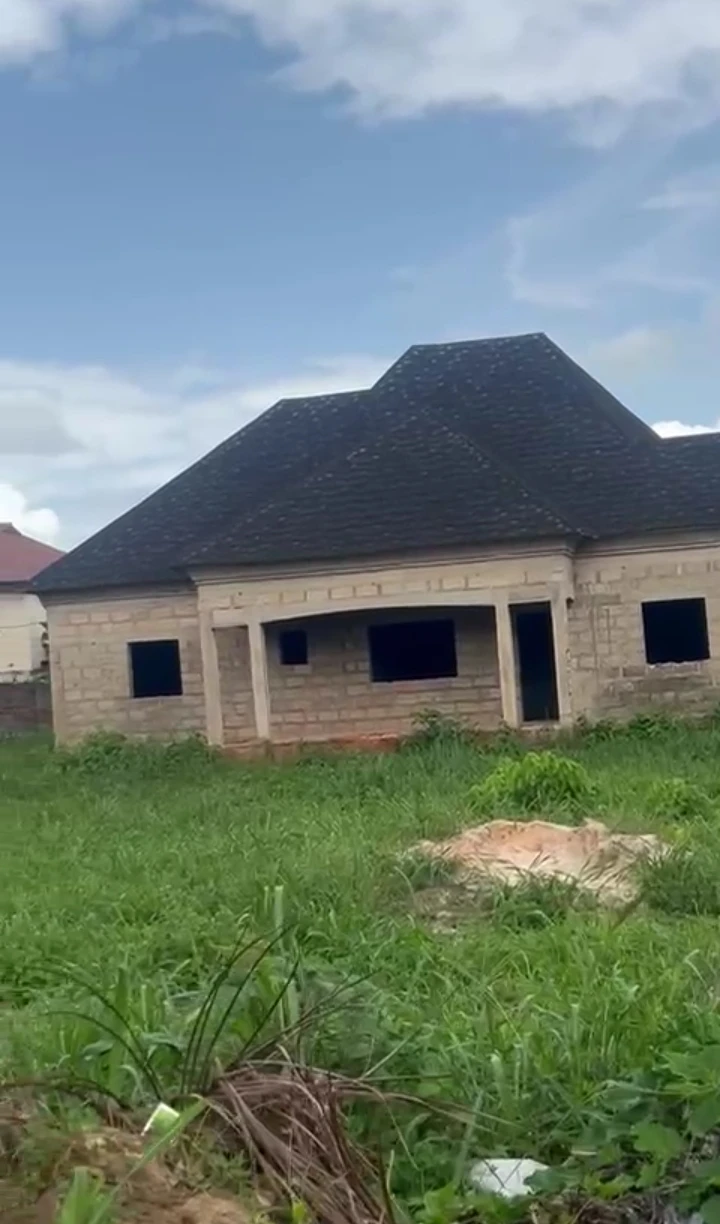 Uncompleted Building for Sale in MTN Mast, Edo cover picture