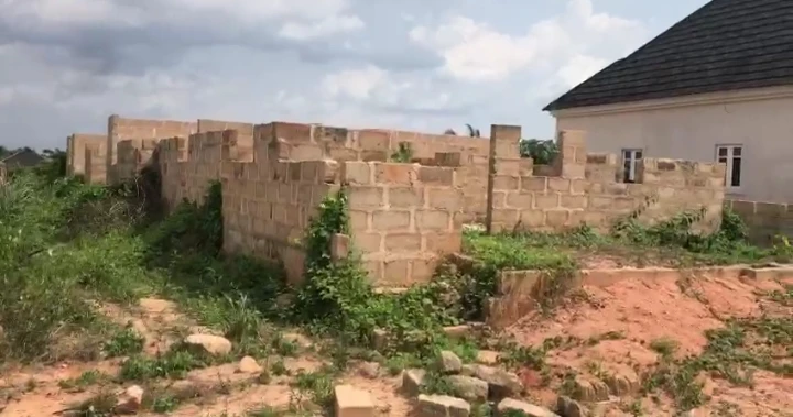 Uncompleted Building for Sale in Obagie nevosa, Edo cover picture