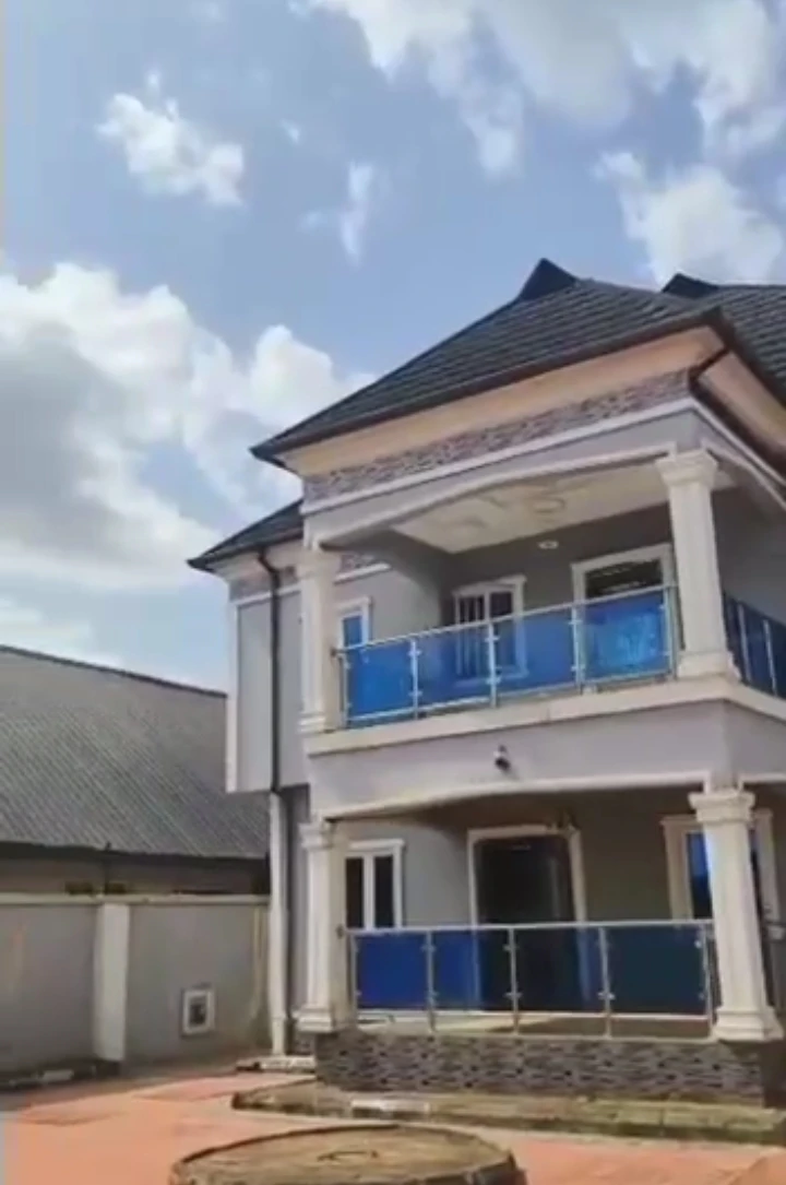 Duplex for Sale in Upper sokponba, Edo cover picture