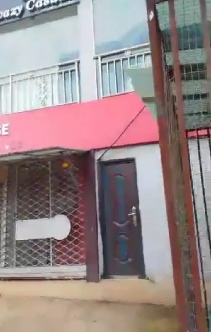 Store for Lease in Along busy MTN mast, Edo cover picture
