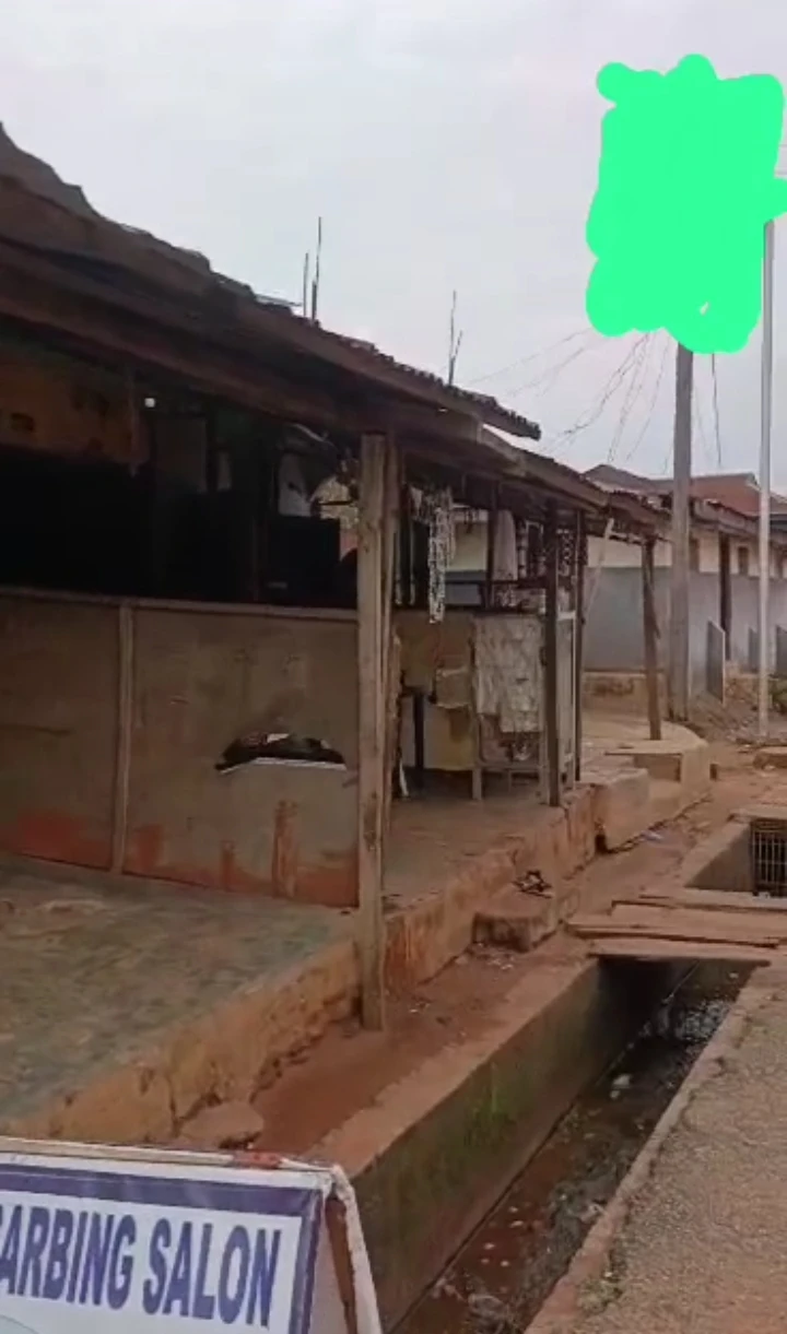 Uncompleted Building for Sale in Iyogbe ring road, Edo cover picture
