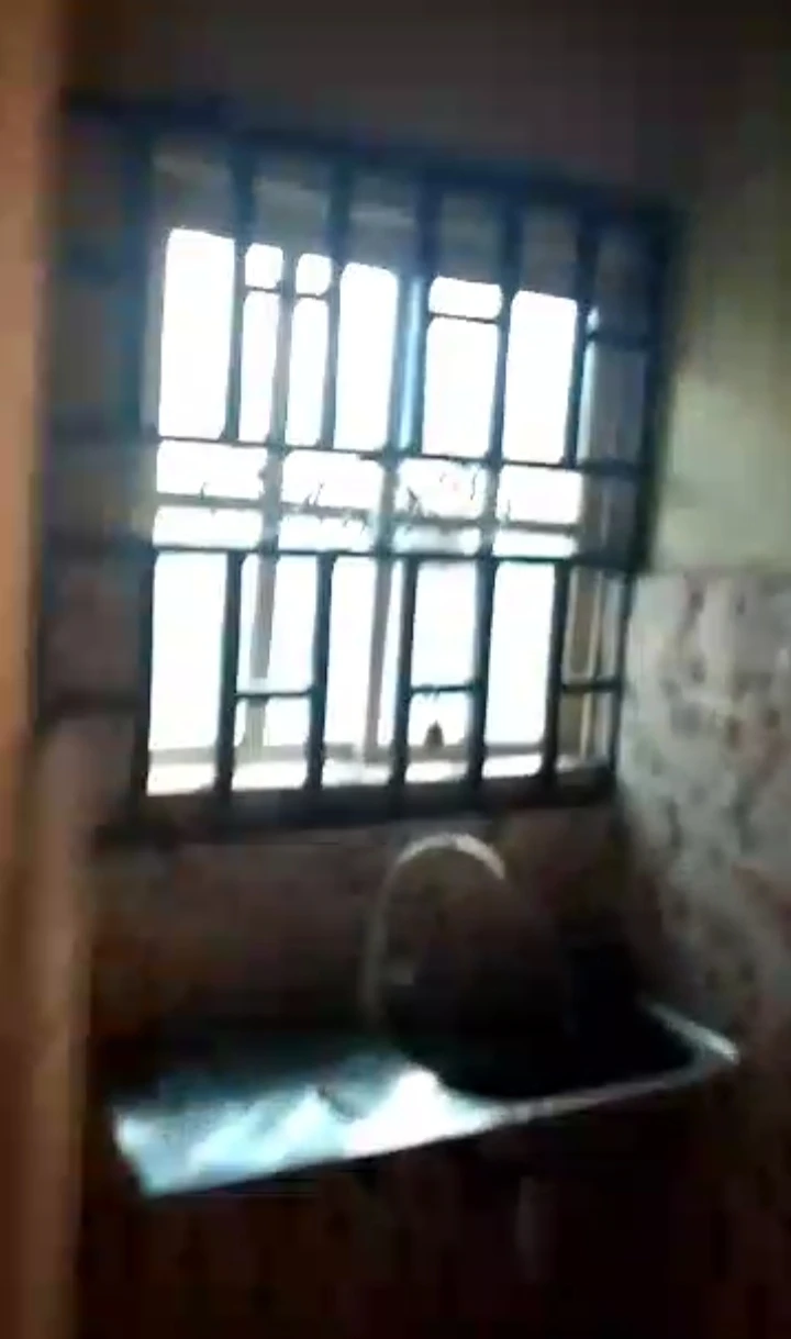 1 Bedroom Flat for Sale in 250000, Edo