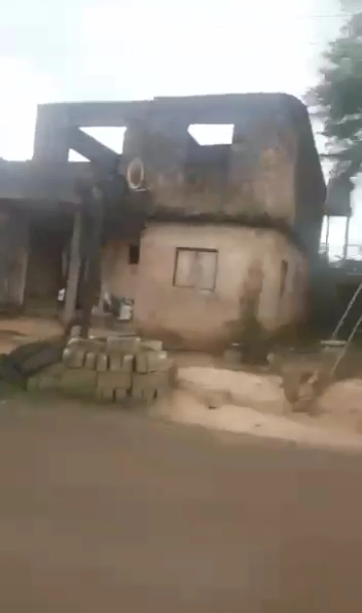 Uncompleted Building for Sale in Engine layout off limit, Edo cover picture