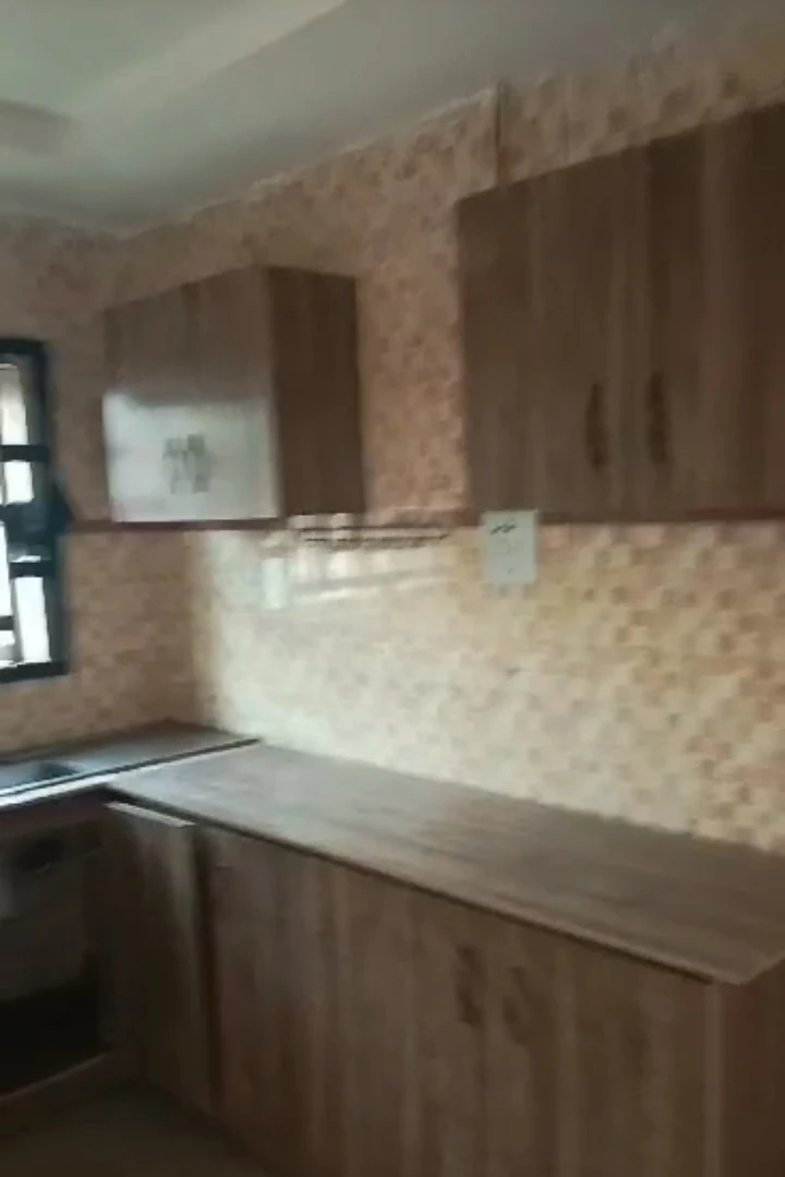 3 Bedroom Flat for Lease in Miller road, Edo cover picture