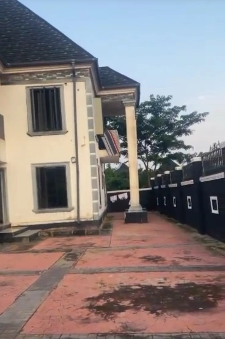 Duplex for Sale in Amagba community, Edo cover picture