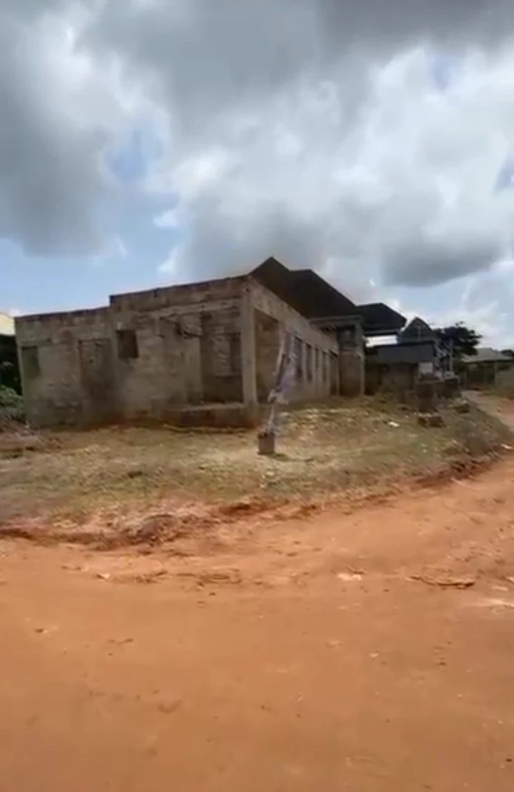 Uncompleted Building for Sale in Arougba, Edo cover picture