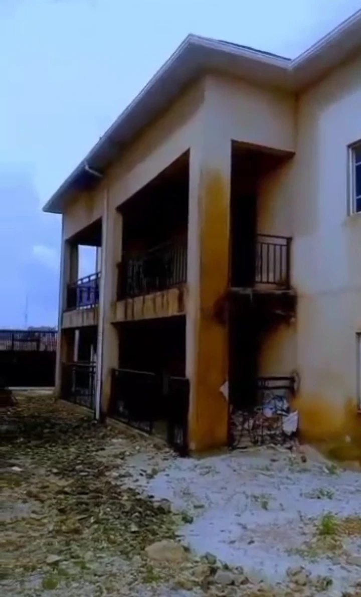 Hostel for Sale in MM way, Edo cover picture