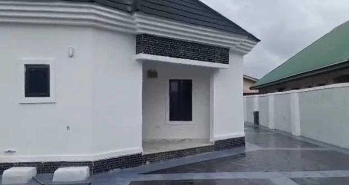 Bungalow for Sale in Ogunwenyi community, Edo cover picture