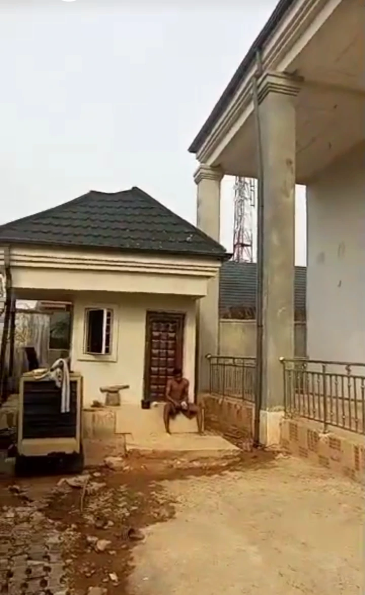 Duplex for Sale in First Ugbor Area B/City, Edo cover picture