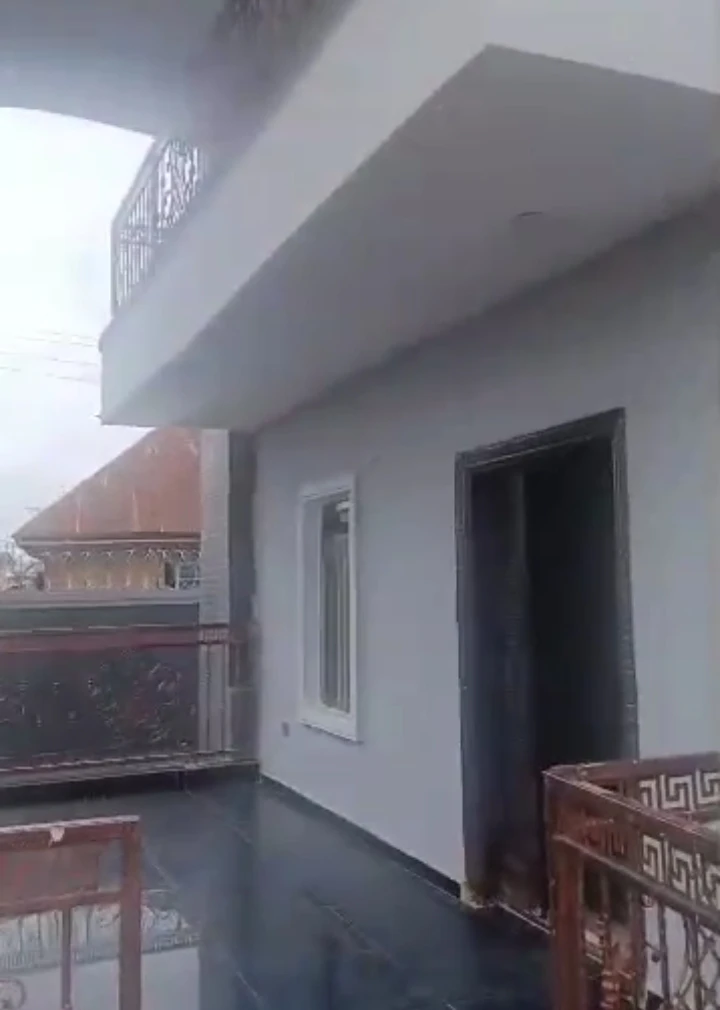 Duplex for Lease in Arougba after Estate Gate, Irhirhi off Airport Road., Edo cover picture