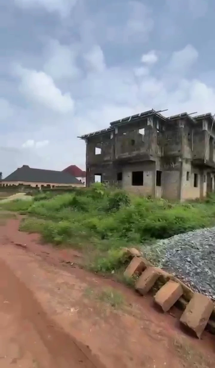 Uncompleted Building for Sale in Arougba community, Edo cover picture