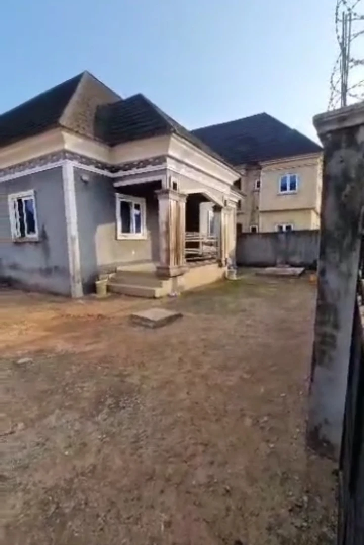 Bungalow for Sale in Uholor, Edo cover picture
